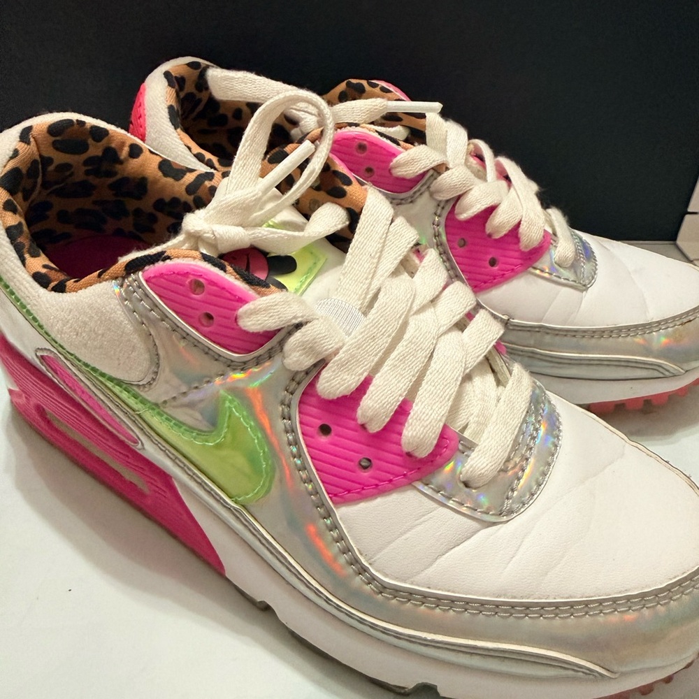 Nike Air Max 90 Shoes Womens Size 6 White Pink Leopard Atmos Animal